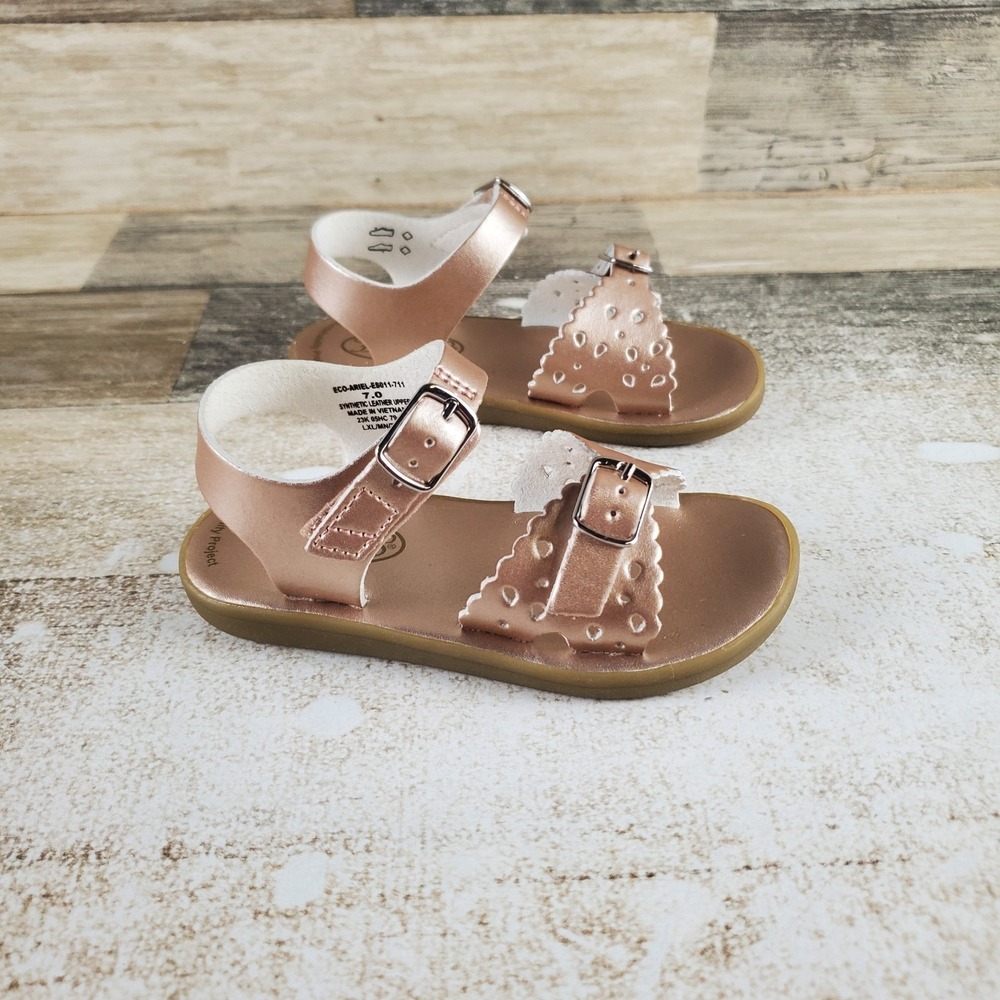 FootMates Eco-Ariel Kids Flat Sandals Sz 7 M Rose Gold Leather Waterproof Buckle